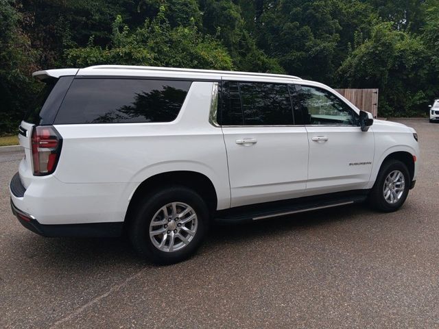 2023 Chevrolet Suburban LT