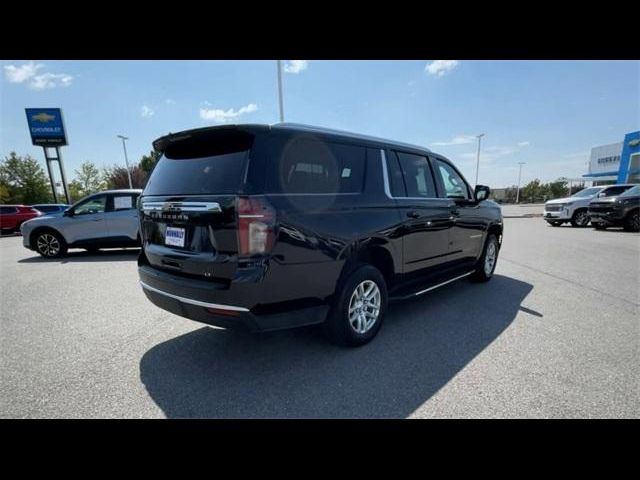 2023 Chevrolet Suburban LT