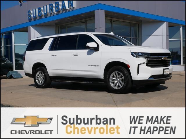 2023 Chevrolet Suburban LT