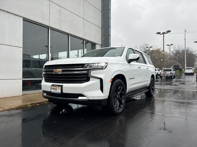 2023 Chevrolet Suburban LT