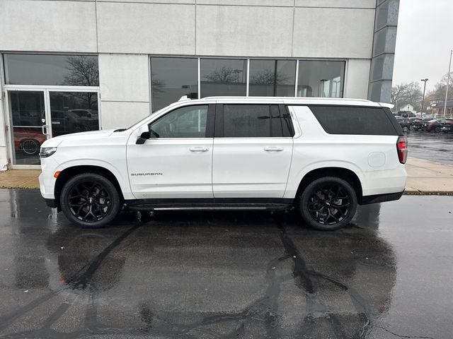 2023 Chevrolet Suburban LT