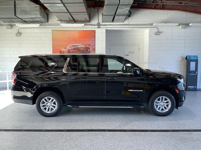 2023 Chevrolet Suburban LT