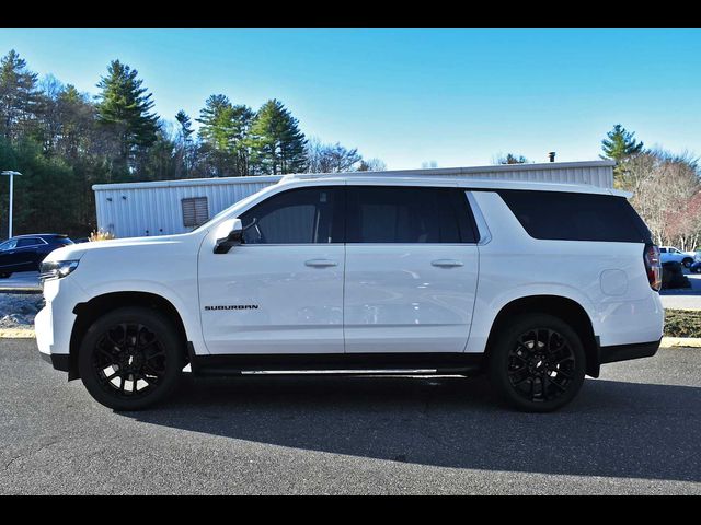 2023 Chevrolet Suburban LT