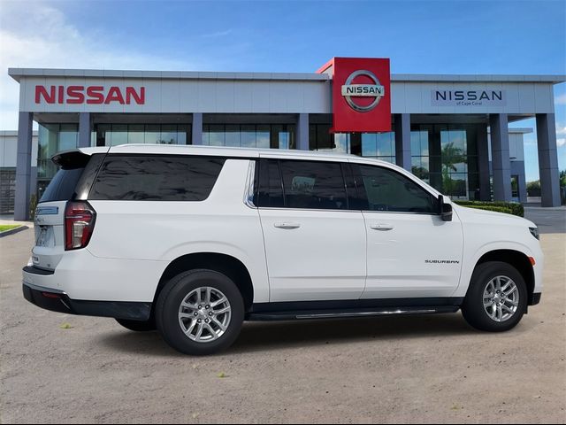 2023 Chevrolet Suburban LT