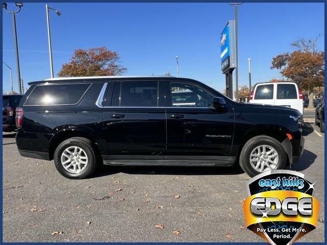 2023 Chevrolet Suburban LT