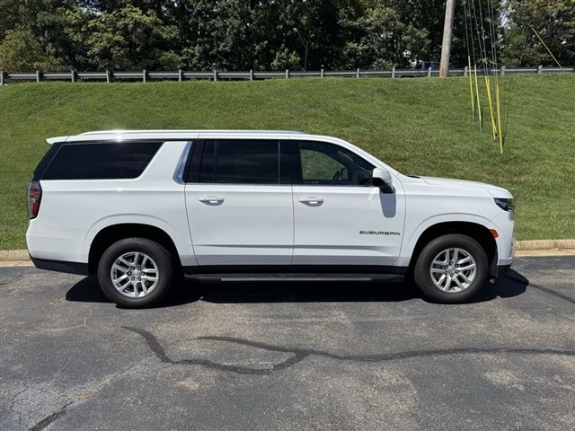 2023 Chevrolet Suburban LT