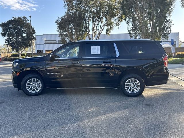 2023 Chevrolet Suburban LT