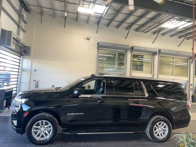 2023 Chevrolet Suburban LT