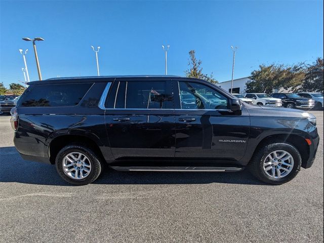 2023 Chevrolet Suburban LT