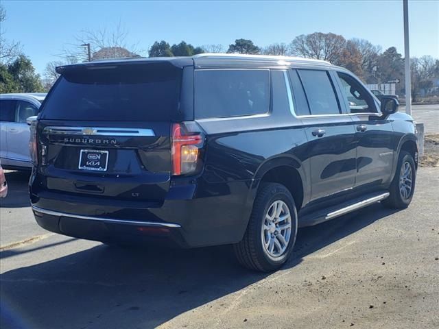 2023 Chevrolet Suburban LT