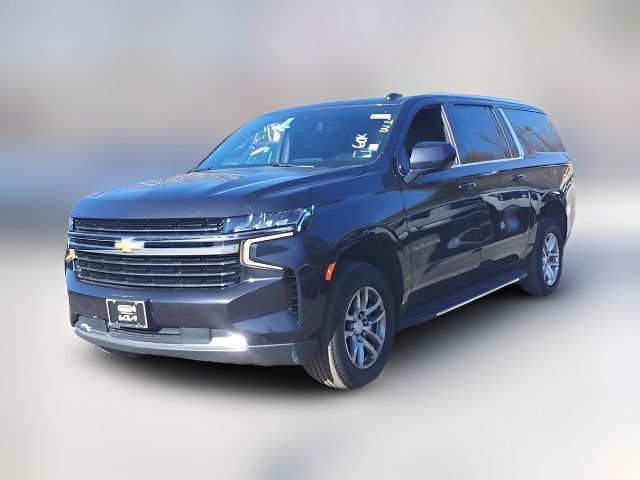 2023 Chevrolet Suburban LT