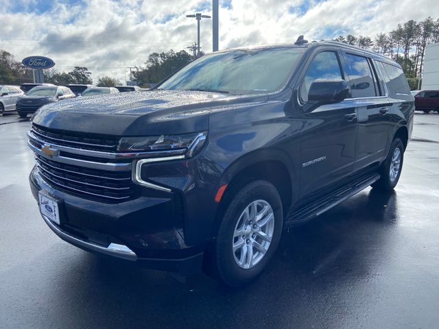 2023 Chevrolet Suburban LT