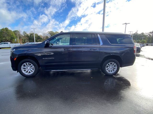 2023 Chevrolet Suburban LT