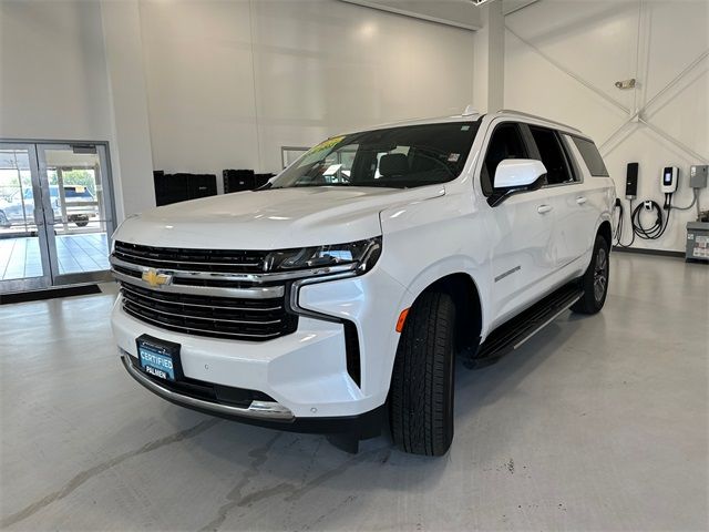 2023 Chevrolet Suburban LT