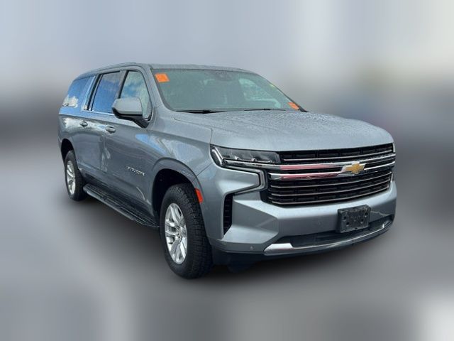 2023 Chevrolet Suburban LT