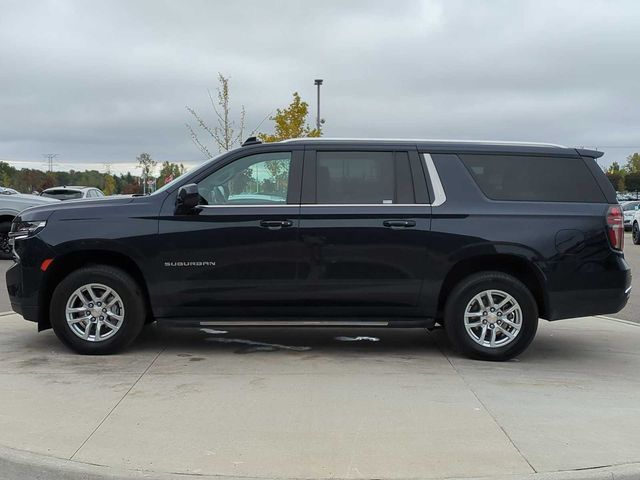 2023 Chevrolet Suburban LT