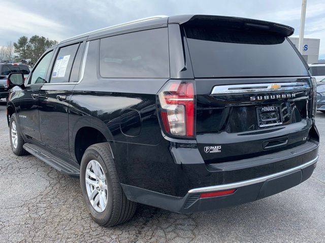 2023 Chevrolet Suburban LT