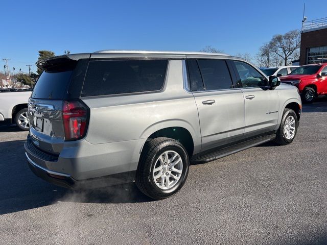 2023 Chevrolet Suburban LT