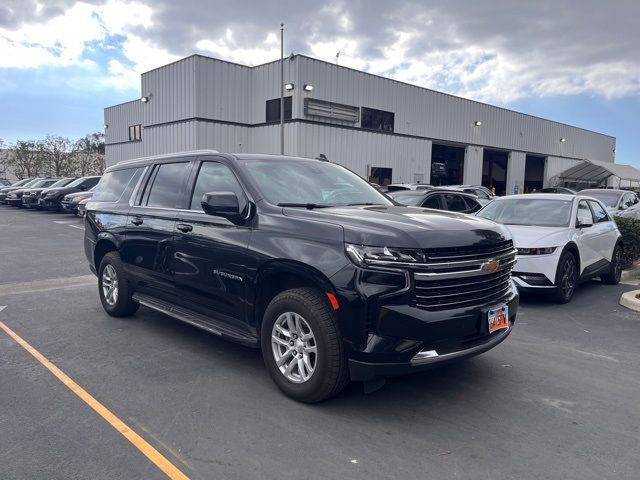 2023 Chevrolet Suburban LT