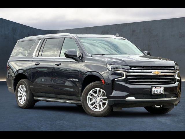 2023 Chevrolet Suburban LT