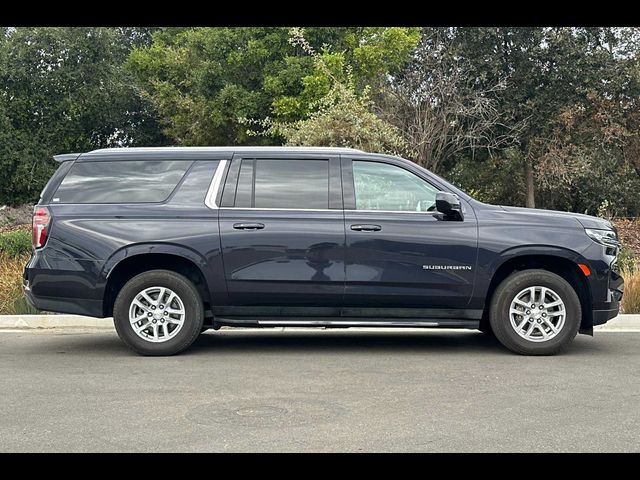 2023 Chevrolet Suburban LT