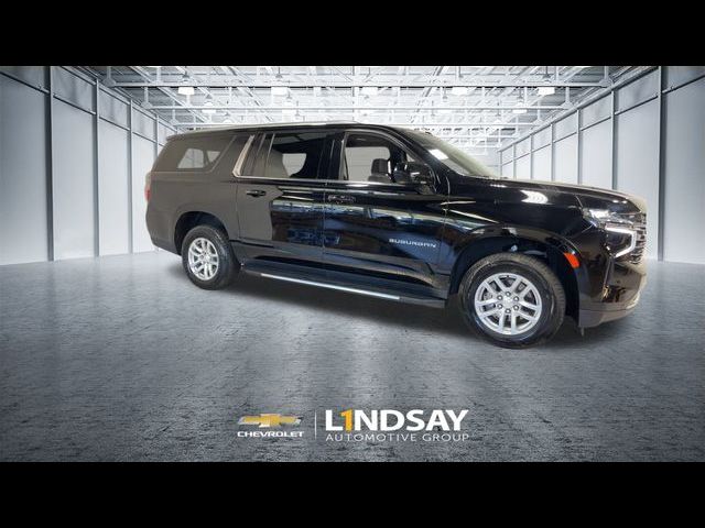 2023 Chevrolet Suburban LT