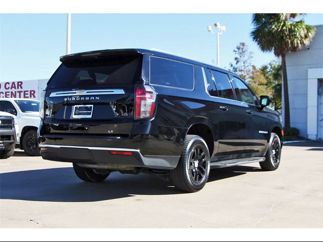 2023 Chevrolet Suburban LT