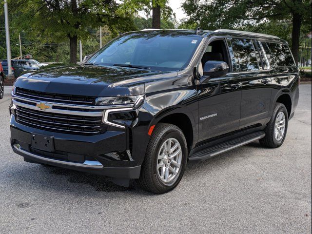 2023 Chevrolet Suburban LT