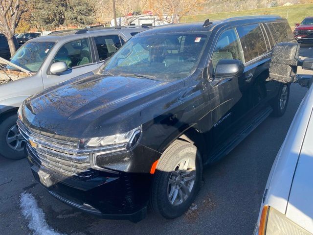 2023 Chevrolet Suburban LT