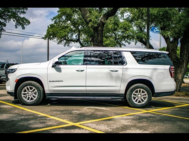 2023 Chevrolet Suburban LT