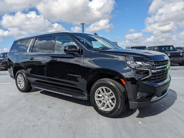 2023 Chevrolet Suburban LT