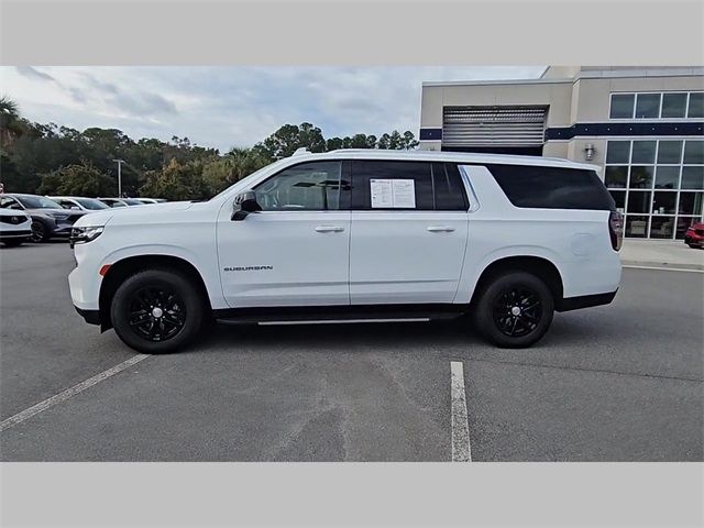 2023 Chevrolet Suburban LT