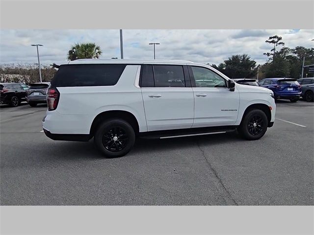 2023 Chevrolet Suburban LT