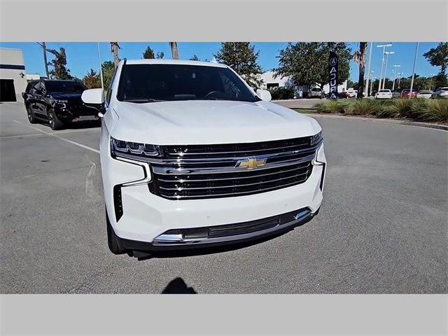 2023 Chevrolet Suburban LT