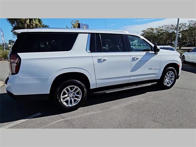 2023 Chevrolet Suburban LT