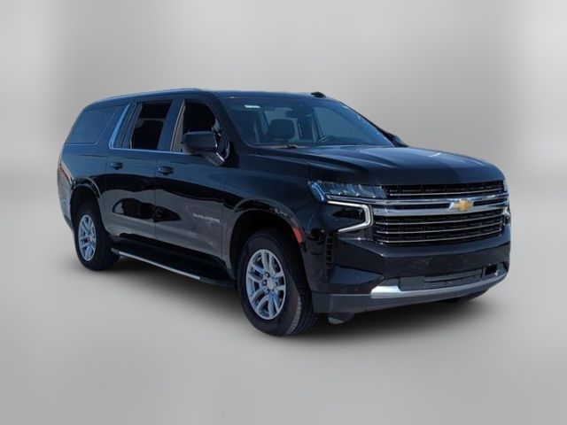 2023 Chevrolet Suburban LT