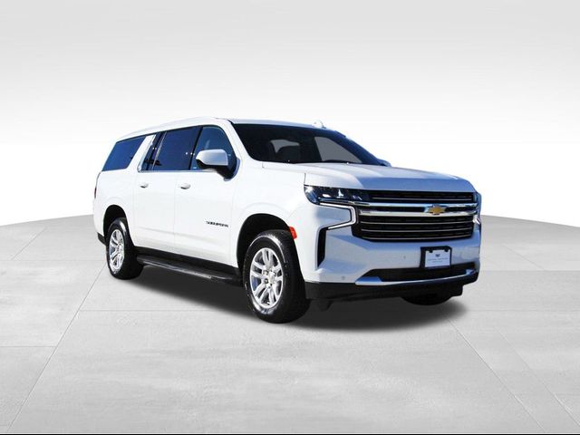 2023 Chevrolet Suburban LT