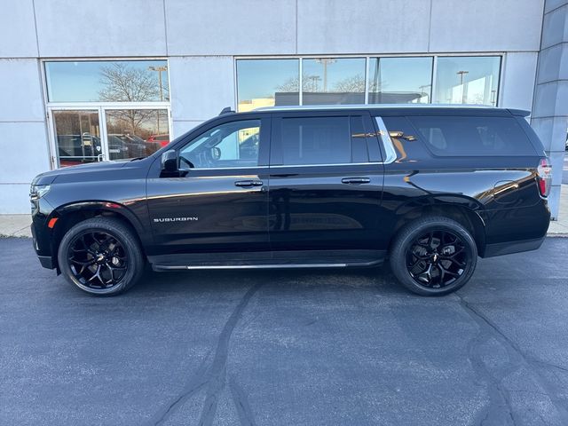 2023 Chevrolet Suburban LT