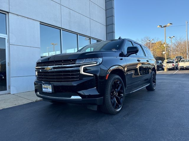 2023 Chevrolet Suburban LT