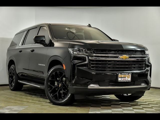 2023 Chevrolet Suburban LT