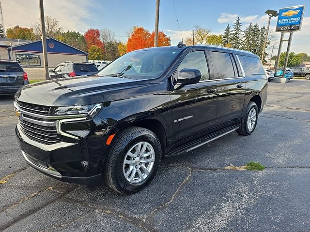 2023 Chevrolet Suburban LT