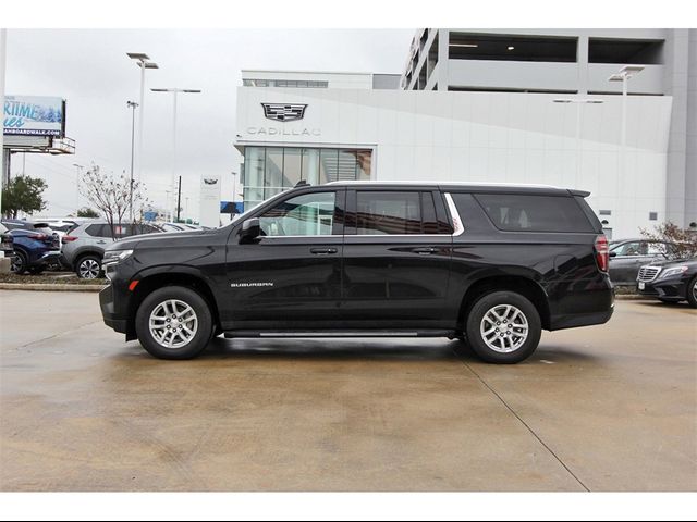 2023 Chevrolet Suburban LT