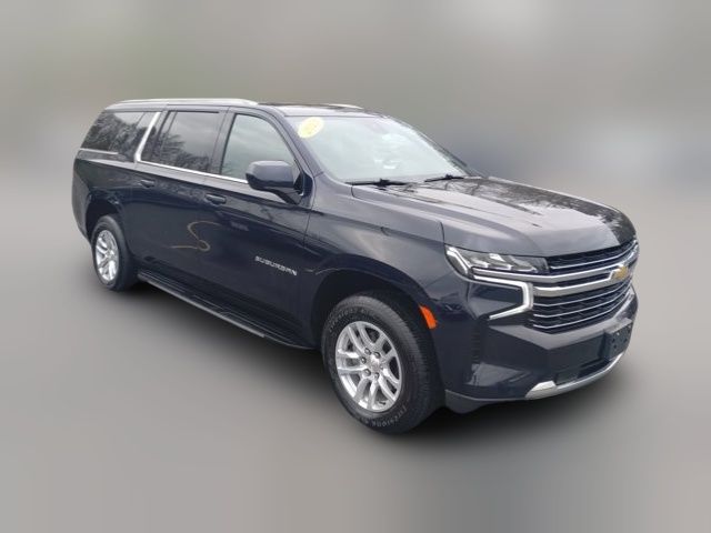 2023 Chevrolet Suburban LT