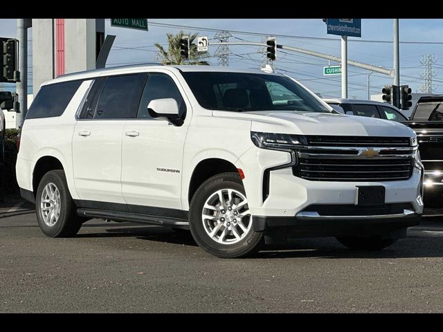 2023 Chevrolet Suburban LT