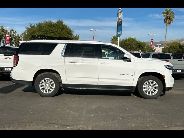 2023 Chevrolet Suburban LT