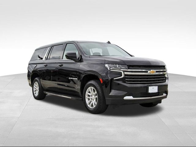 2023 Chevrolet Suburban LT