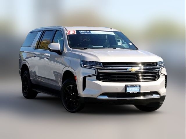 2023 Chevrolet Suburban LT