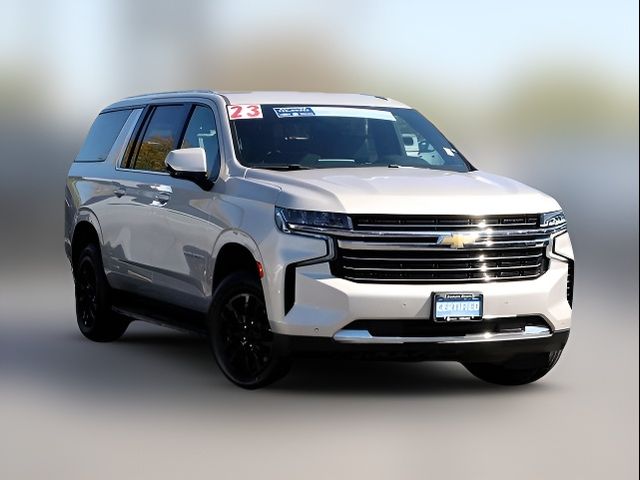 2023 Chevrolet Suburban LT