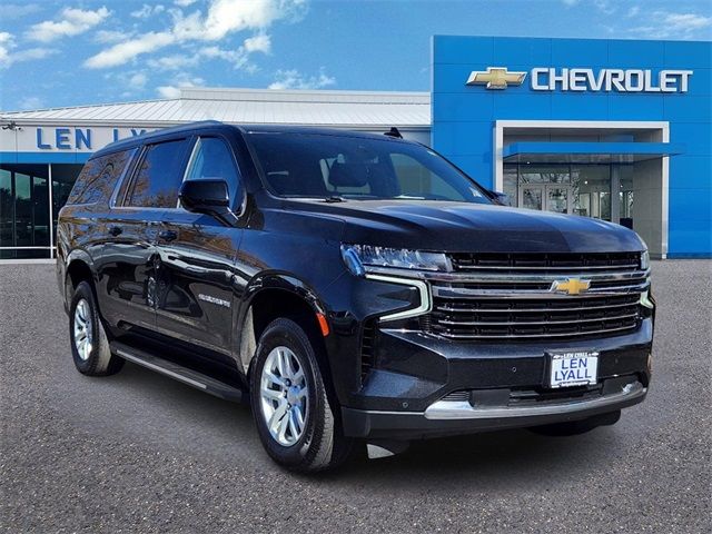 2023 Chevrolet Suburban LT