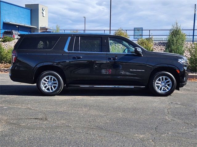 2023 Chevrolet Suburban LT